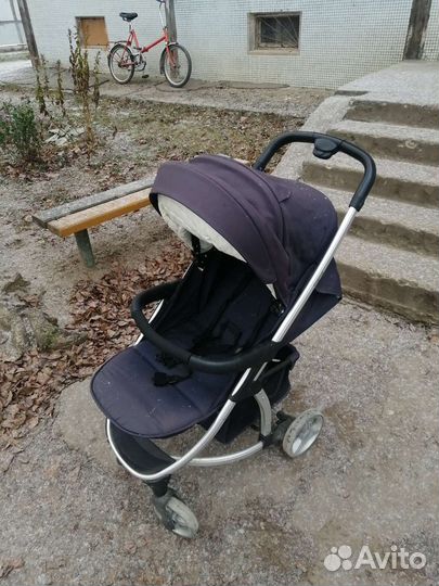 Прогулочная коляска