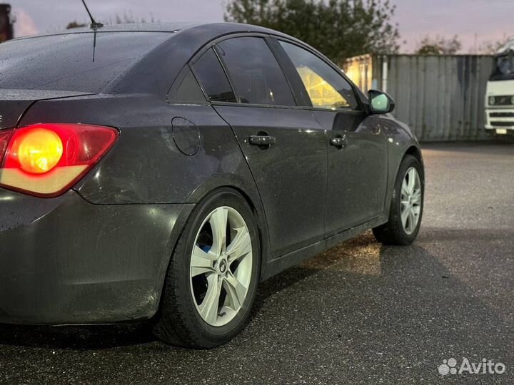 Chevrolet Cruze 1.6 AT, 2009, 220 000 км