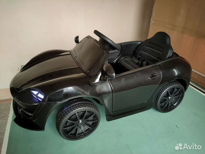 Электромобиль Порше новый