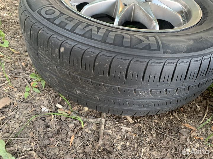 R16 Kumho Sense KR26 215/65, PCD 5x105 DIA 55