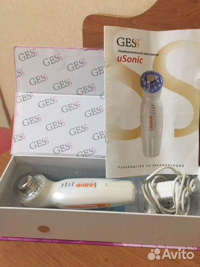 Универсальный косметический массажер