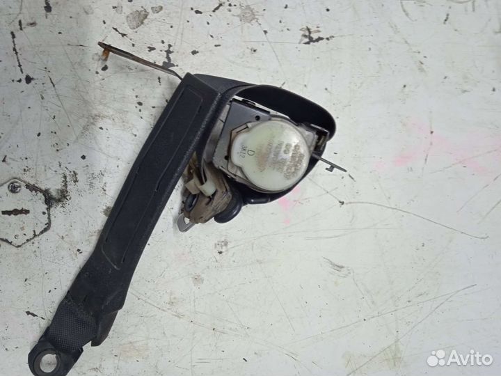 Ремень безопасности передний левый Nissan Sunny