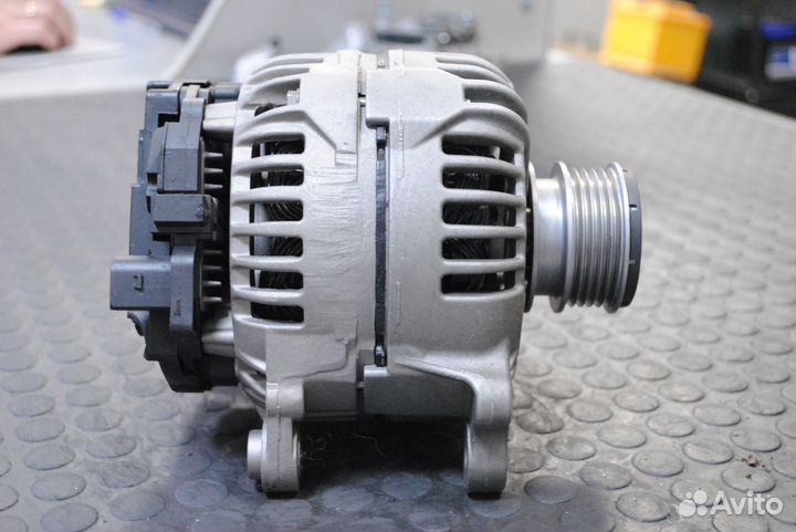Генератор Audi A4, A6, VW Passat B5 1.9 TDi 140А