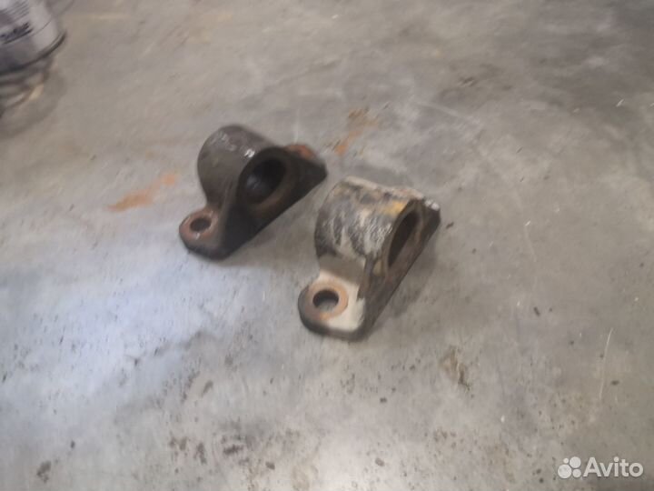 Кронштейн стабилизатора камаз верхний