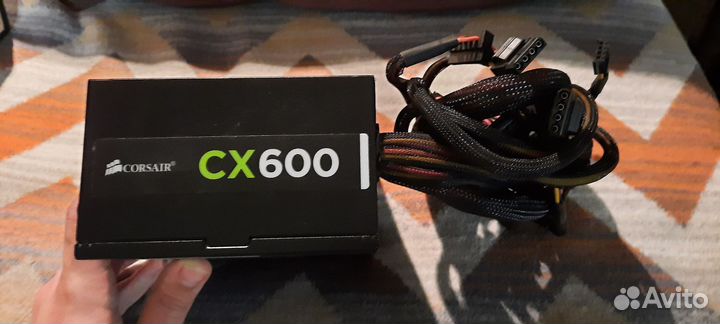 Блок питания для игрового компьютера Corsair CX600