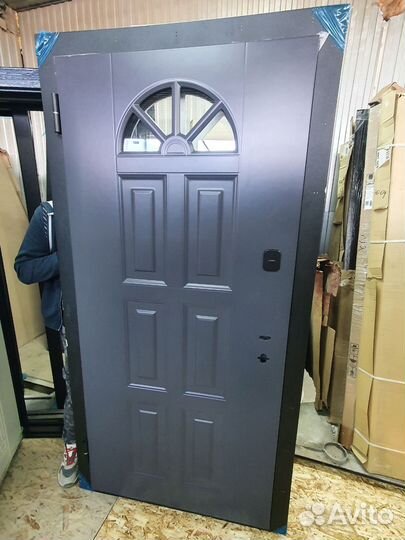 Дверь входная металлическая