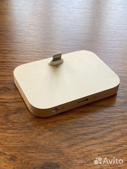 iPhone Lightning Dock Gold