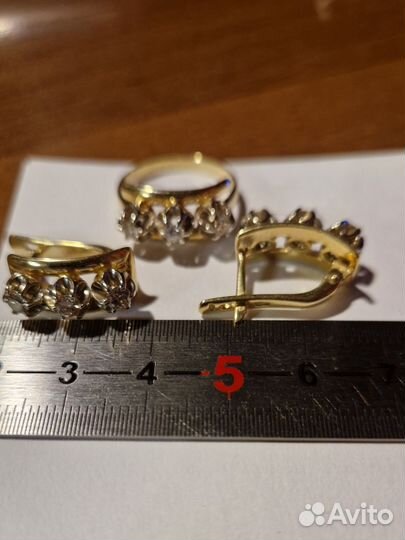 Комплект 750пробы с бриллиантами