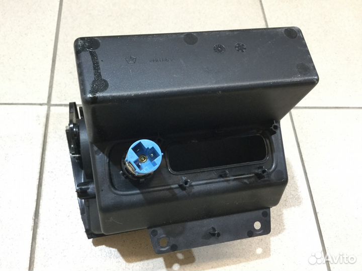 Ящик передней консоли Гранд Чероки после 2010г