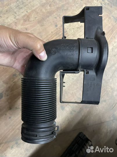 Audi OEM 8U0129618C - патрубок воздушного фильтра