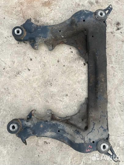 Подрамник передний 4B0399313DC