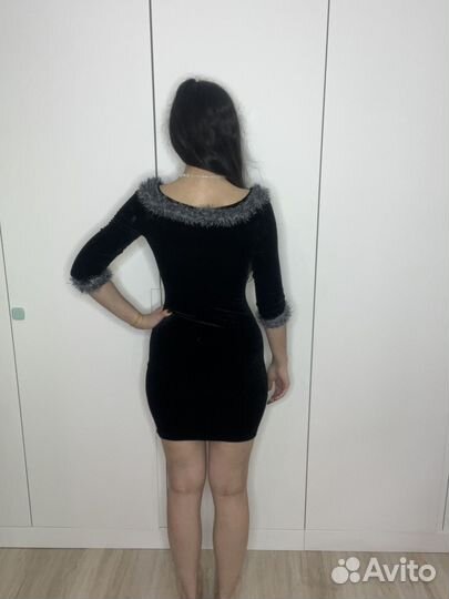 Платье бархатное