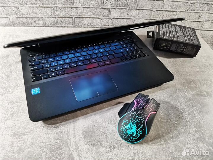 Мощный игровой Asus с 8 гб, 2 видеокарты,SSD 256