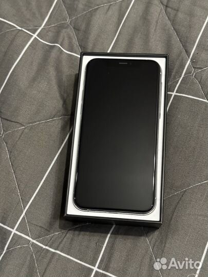 iPhone 11 Pro, 64 ГБ