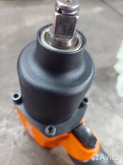 Пневмогайковерт ombra