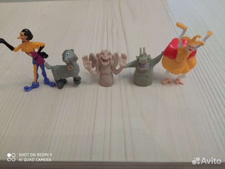 Игрушки из киндер 90 пингвины, лягушки динозавры