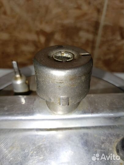 Скороварка с дефектом 5,5 л, бу