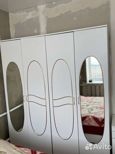 Спальный гарнитур бу