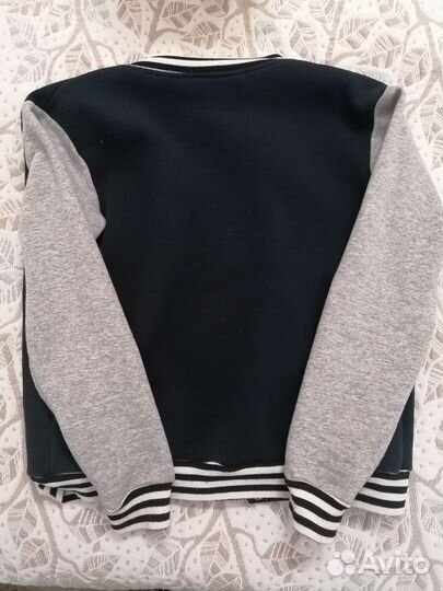 Бомбер утепленный женский