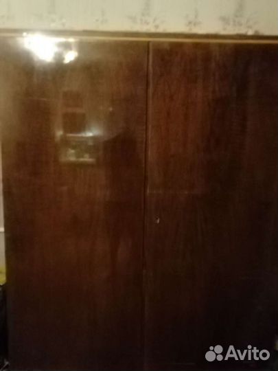 Шкаф