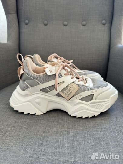 Кроссовки женские strobbs