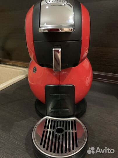 Капсульная кофеварка Долче Густо