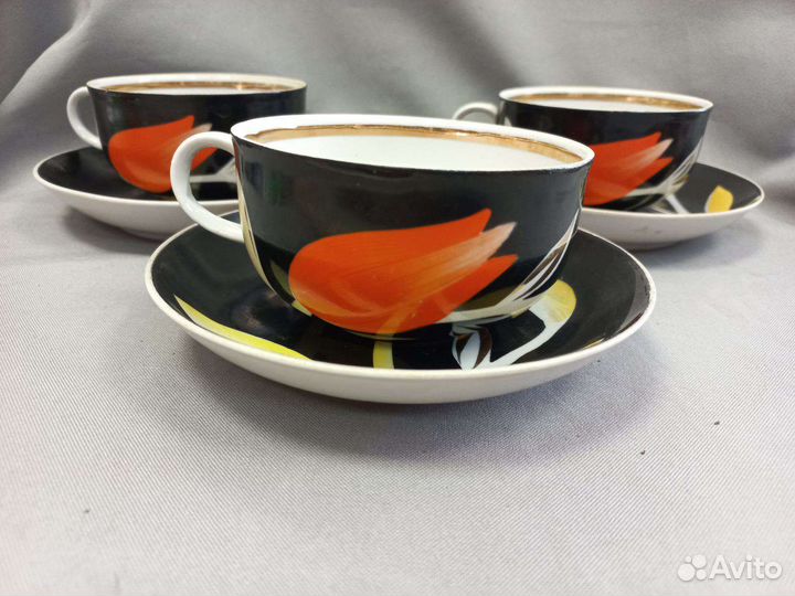 Чайная пара Тюльпан на черном крытье Дулево 1964 г