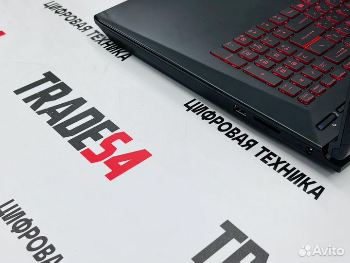 Ноутбук MSI 17.3