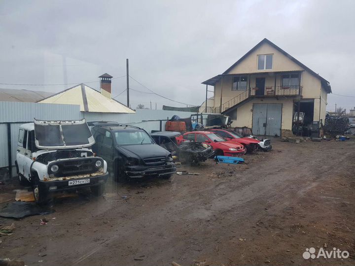 Форточка стекло шкода румстер 2011