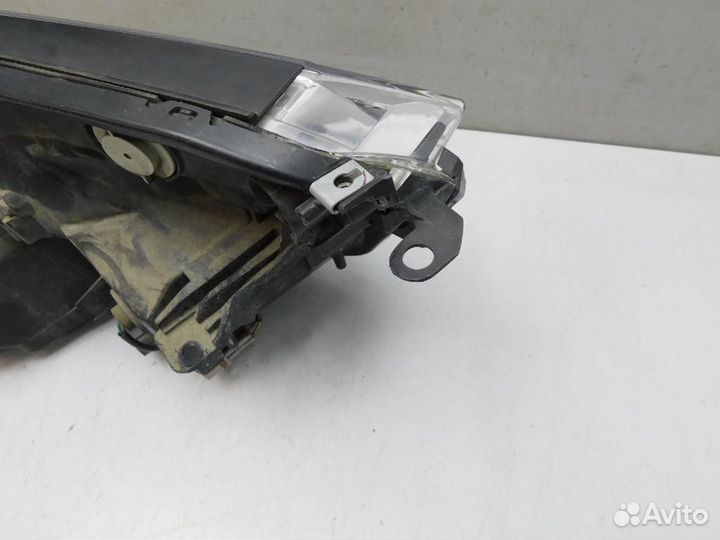 Фара левая Toyota RAV4