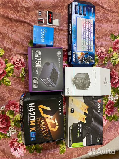 Игровой пк с монитором и клавиатурой