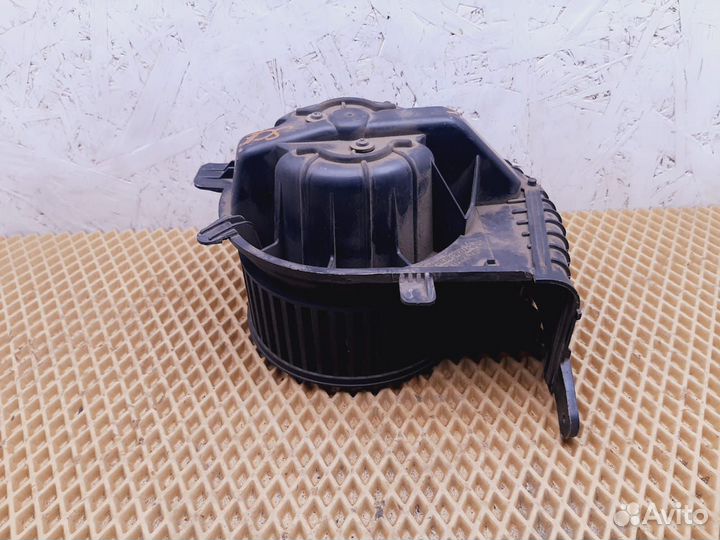 Вентилятор печки Renault Scenic 2