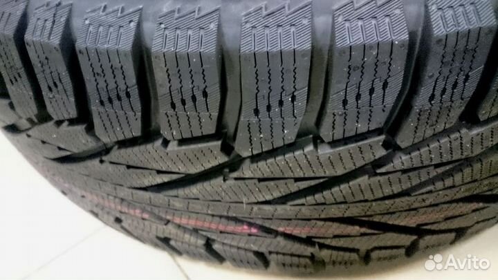 Nokian Tyres Hakkapeliitta R2 215/55 R16 97R