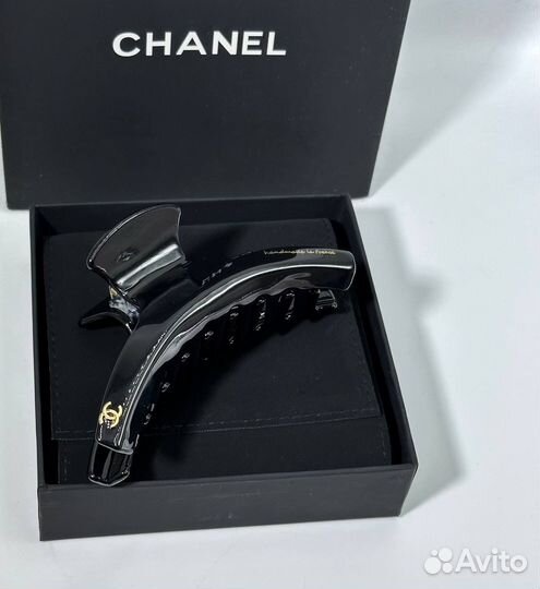 Chanel заколка