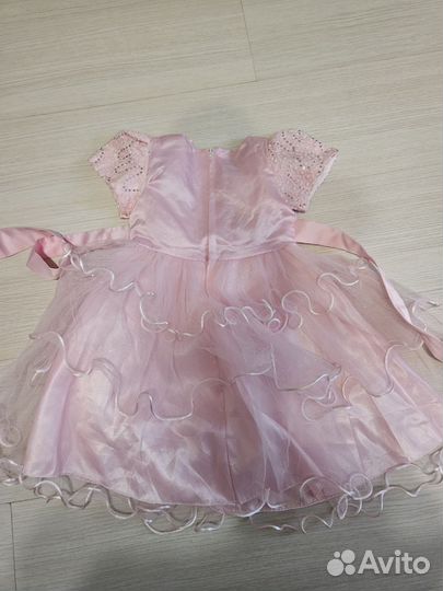 Платье на девочку 80