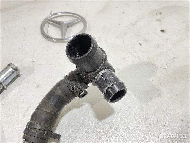 Патрубок охлаждения Мерседес М274