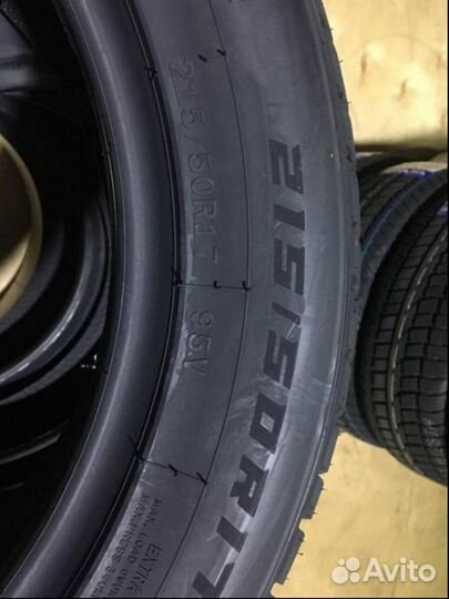 Windforce Snowblazer UHP 215/50 R17 95V