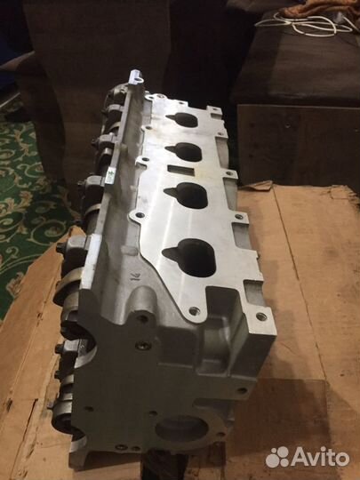 Головка двигателя