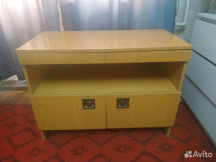 Тумба с прикроватными тумбочками