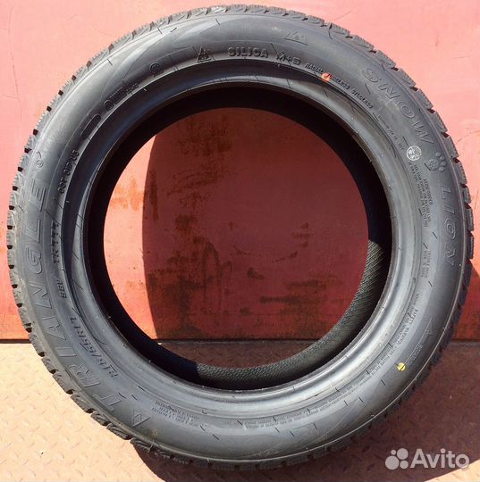 Triangle TR777 215/55 R17 98V