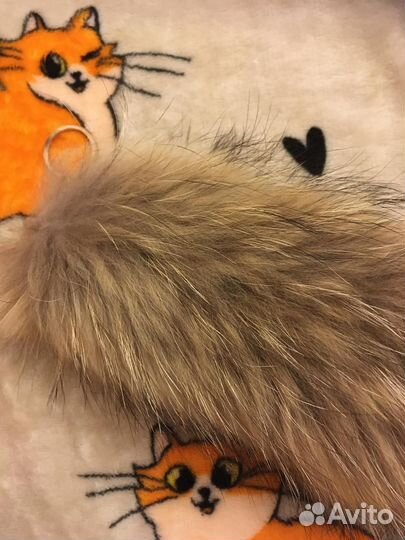 Пушистый брелок ручная работа
