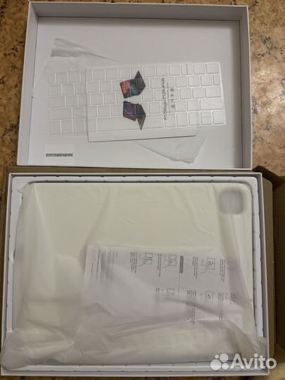 Чехол клавиатура для iPad pro 11
