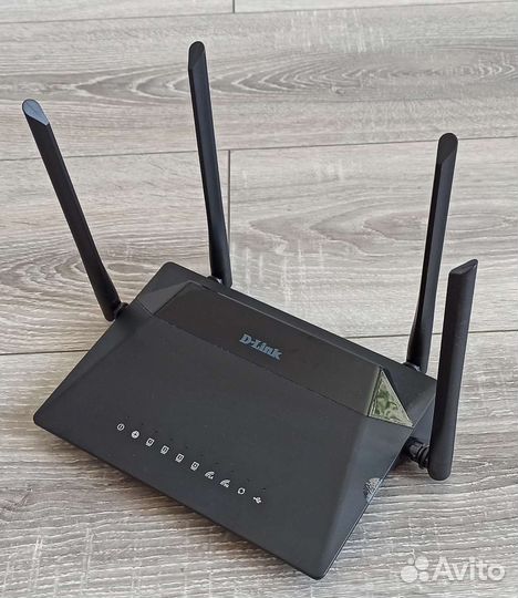 Wi-Fi роутер D-Link DIR-825