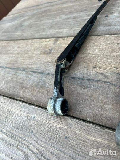 Поводок дворников левый Kia Rio 1 1.5 2001