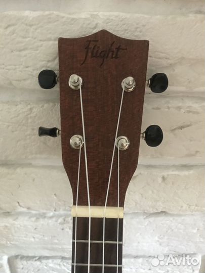 Гитара укулеле