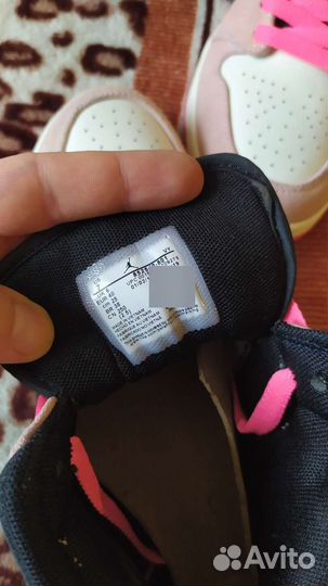 Nike Air Jordan 1 Mid SE Hyper Pink / Оригинал