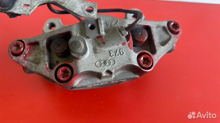 Суппорт передний левый Audi A6 C6 AUK 3.2 2008