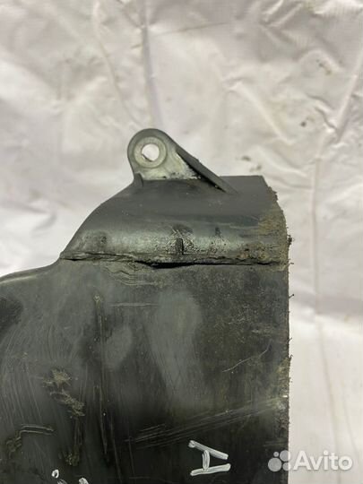 Пластик защиты днища Suzuki Address V100