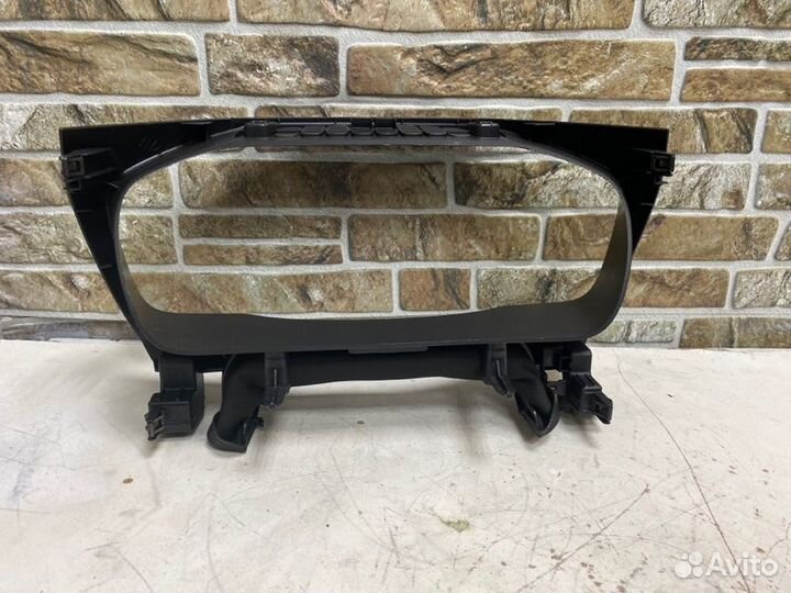 Накладка на торпедо Volvo Xc90 2 2.0 dizel 2017