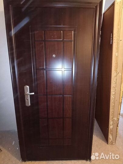 Дверь входная металлическая